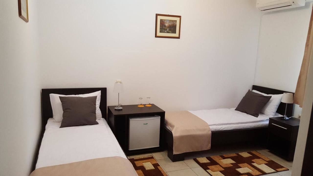 Гостевой дом Vis A Vis Studio Бухарест-4