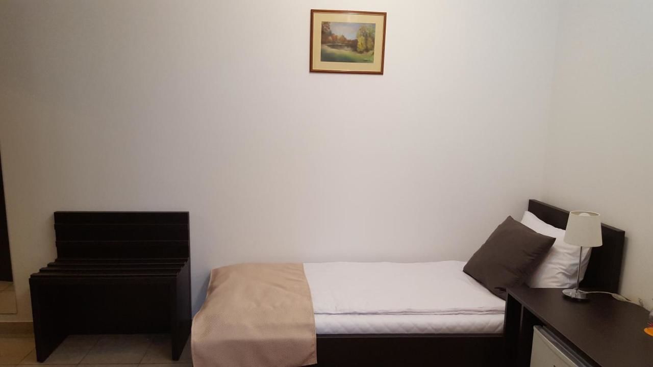 Гостевой дом Vis A Vis Studio Бухарест-14