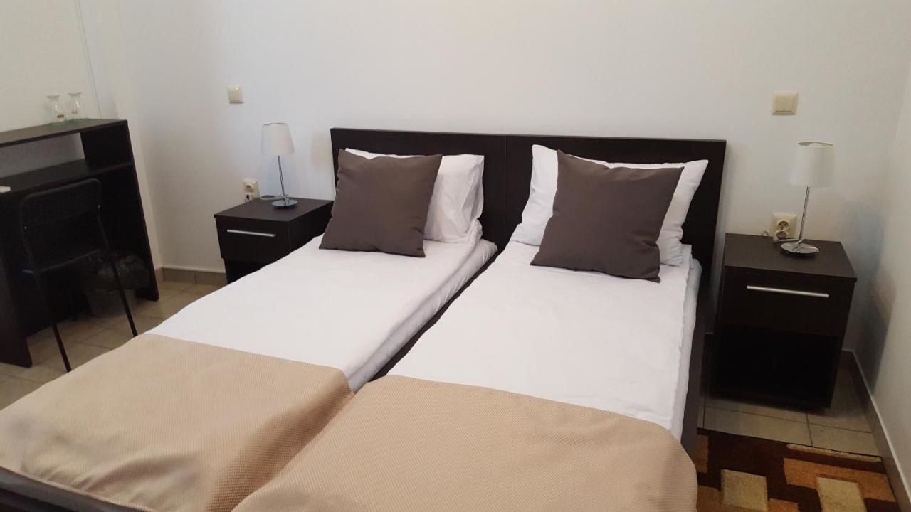 Гостевой дом Vis A Vis Studio Бухарест