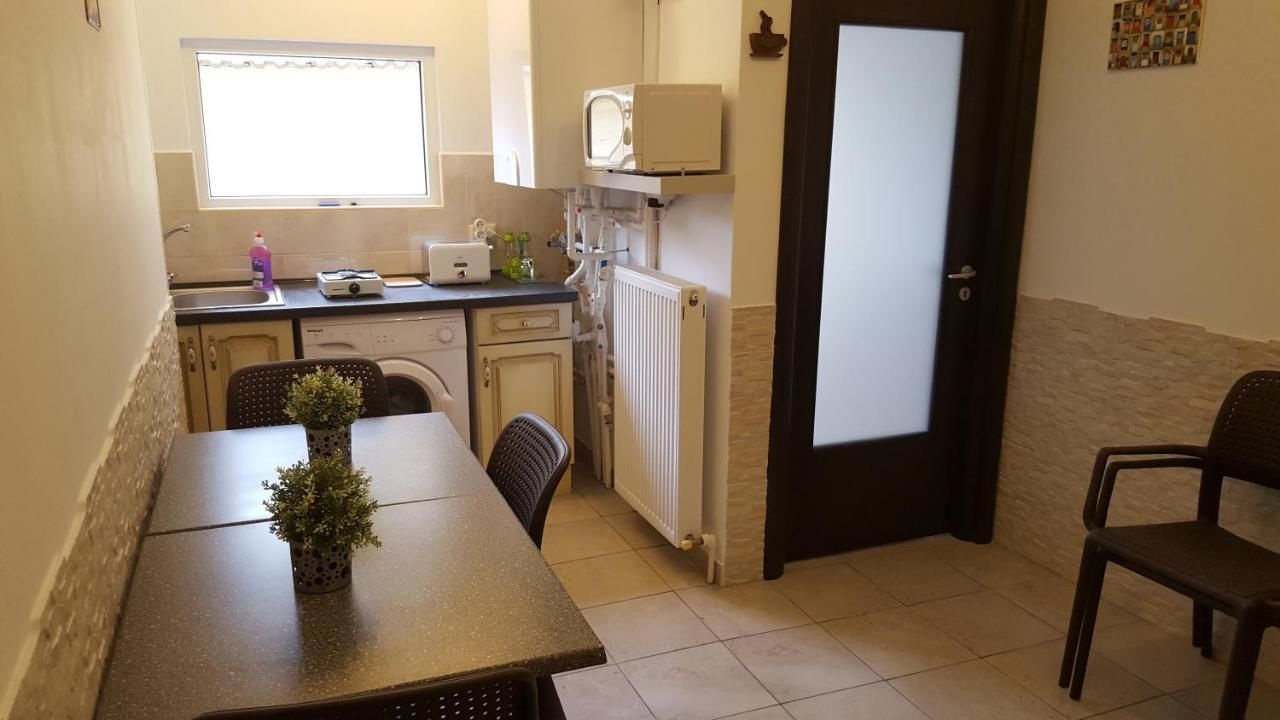 Гостевой дом Vis A Vis Studio Бухарест-44