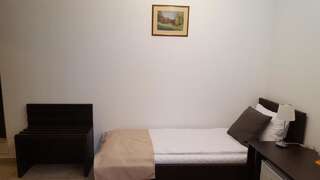 Гостевой дом Vis A Vis Studio Бухарест Двухместный номер с 2 отдельными кроватями и собственной ванной комнатой-3